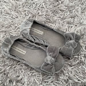 Banana Republic Velvet Slippers